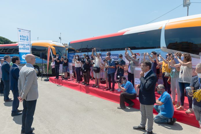 Una flota de vint autobusos de Moventis promociona la Costa Brava dins del territori català