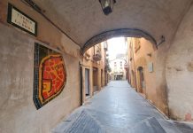 mural ceràmic commemoratiu dels 700 anys del Mercat de la Bisbal