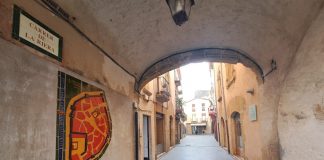 mural ceràmic commemoratiu dels 700 anys del Mercat de la Bisbal