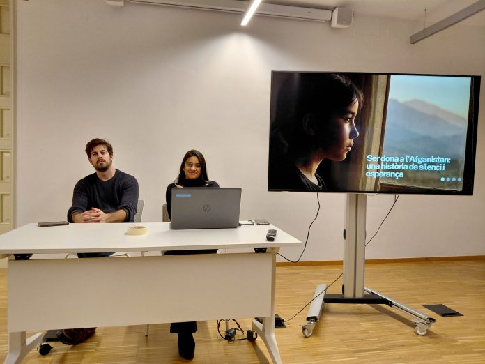 L’Ajuntament Vell de la Bisbal acull l’exposició ‘Dibuixos de resiliència: veus silenciades, històries revelades L’Ajuntament Vell de la Bisbal acull l’exposició ‘Dibuixos de resiliència: veus silenciades, històries revelades