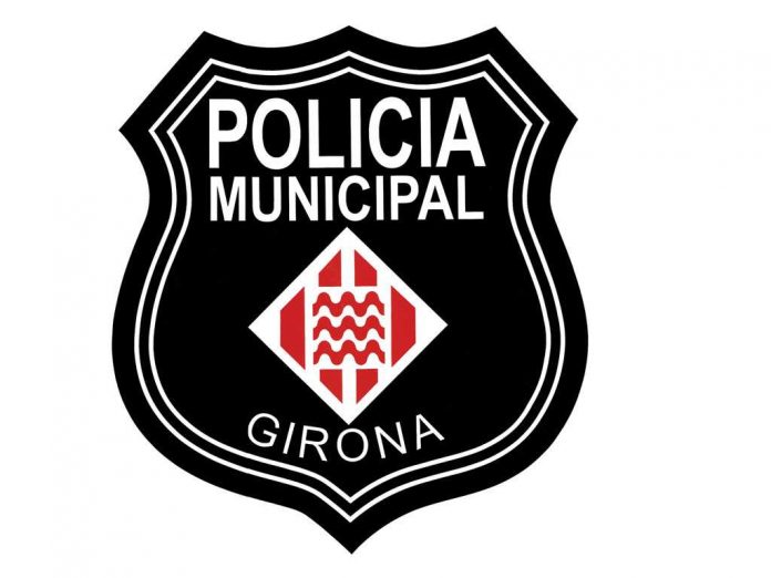 La Policia Municipal deté dues persones per un presumpte delicte de robatori amb violència